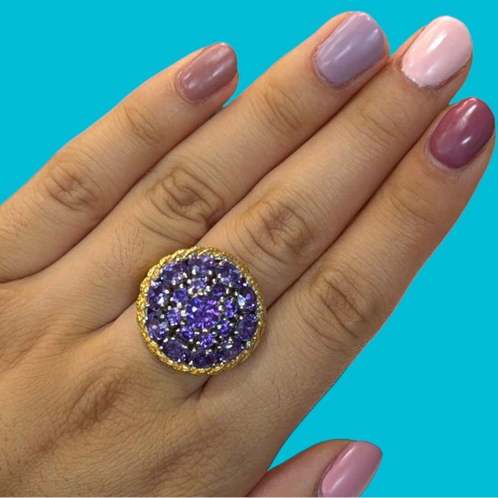 PURPLE AMETHYST CLUSTER GOLD TWIST MARKED WITH 18K‎ YG ACCENTS SIZE 7